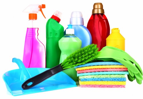 Professional end of tenancy cleaning team preparing a London property