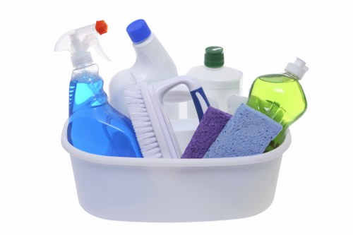 Bathroom deep cleaning as part of end of tenancy cleaning in London