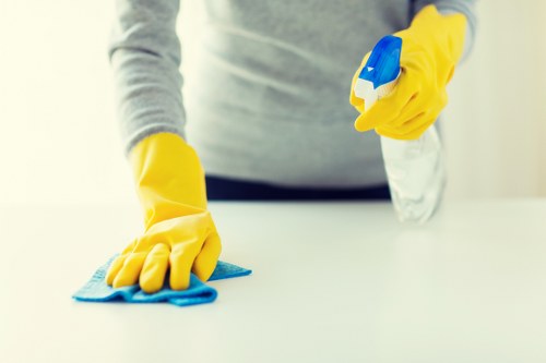 End-of-tenancy cleaning for homes, flats, and commercial spaces